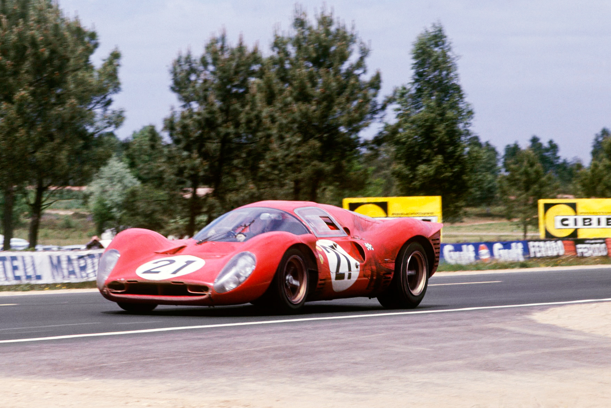 MFH Hiro : Kit Ferrari 330 P4 mans 1967